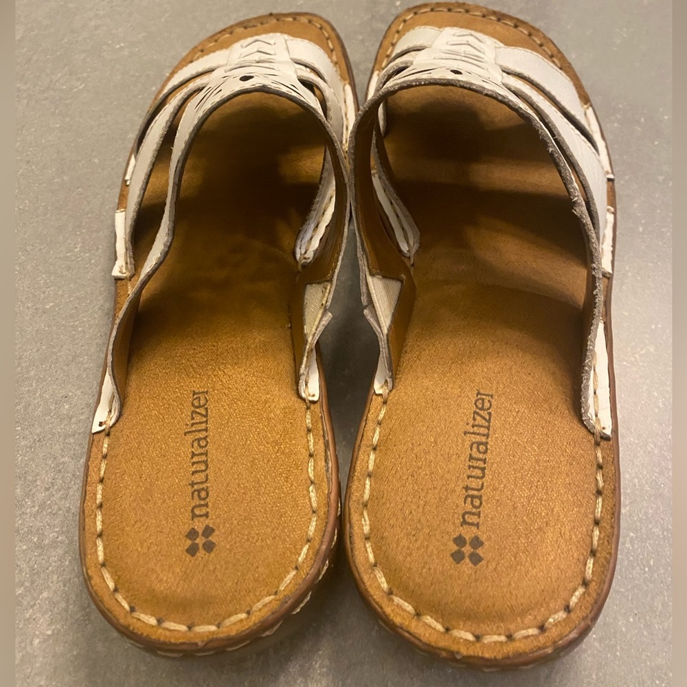 Naturalizer White Leather Women's Sandals size 7.5 - Picture 2 of 6